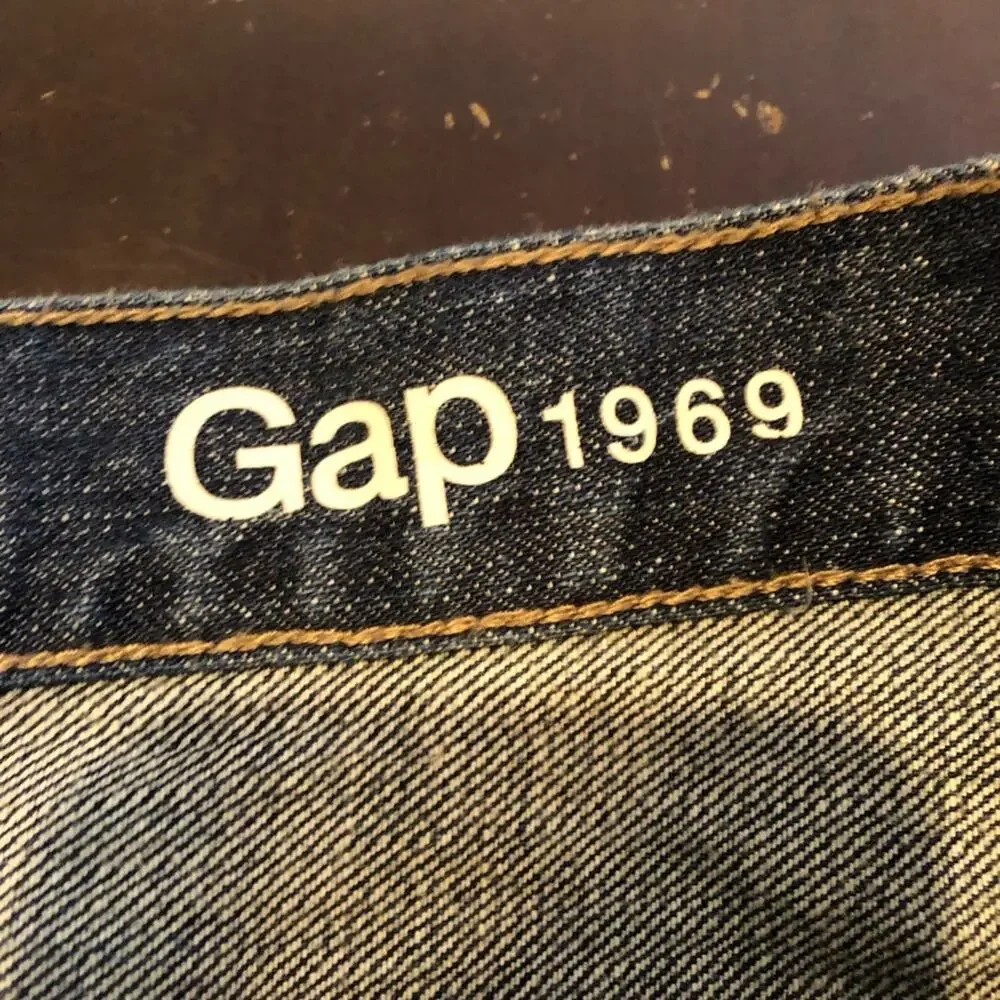 Gap boyfriend jean shorts size 12 or 31R